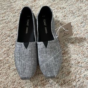 Toms Alpargata Shoes NWT
